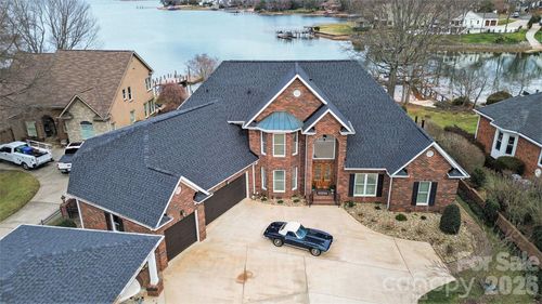 20410 Island Forest Dr, Cornelius, NC, 28031-7090 | Card Image