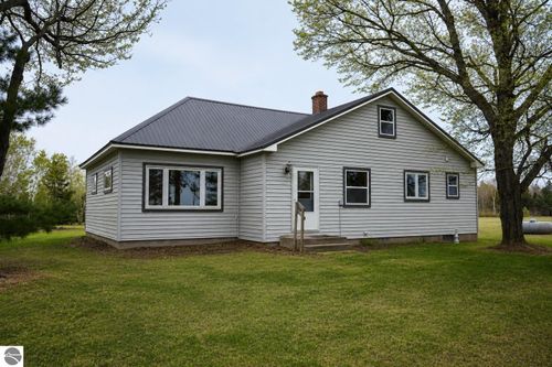 14710 N Cemetery Rd, Ewen, MI, 49925-9067 | Card Image