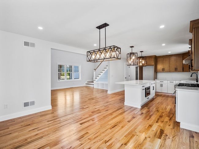 316 Old Westport Rd, House other with 5 bedrooms, 4 bathrooms and 6 parking in Dartmouth MA | Image 14