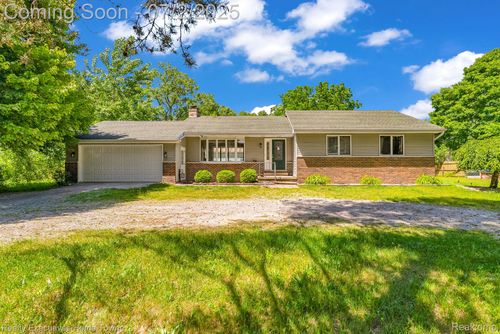 5094 Smiths Creek Rd, Kimball, MI, 48074-3805 | Card Image