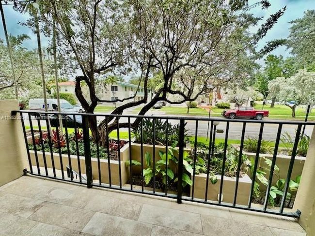 APT-207 - 110 Salamanca Ave, Condo with 2 bedrooms, 2 bathrooms and null parking in Coral Gables FL | Image 8