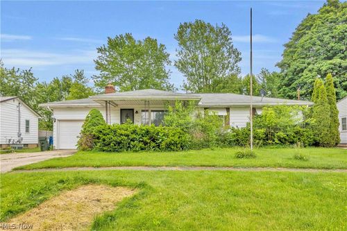 146 East St, Wellington, OH, 44090-1127 | Card Image