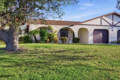 210a-210 High Point Dr, ENGLEWOOD, FL, 34223-3895 | Card Image