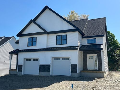 1-1 Leos Way, Sterling, MA, 01564-2394 | Card Image