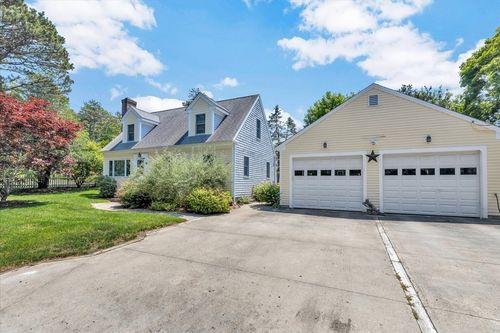 1 Thorwald Dr, Dennis, MA, 02660 | Card Image