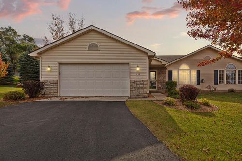 1427 Carriage Cir, Faribault, MN, 55021-3652 | Card Image