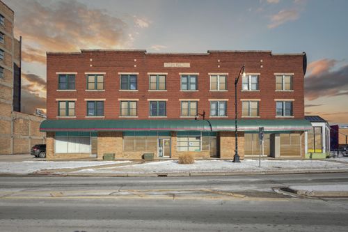 219-209-219 E Main St, Benton Harbor, MI, 49022-4440 | Card Image