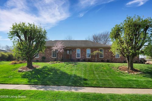9100 Catania Dr, Jeffersontown, KY, 40299-1510 | Card Image