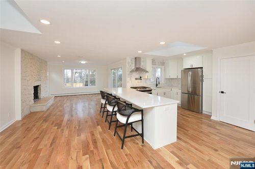 99 Fairview Ave, Hawthorne, NJ, 07506-3013 | Card Image