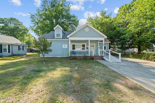 411 S 6th St, Smithfield, NC, 27577-4415 | Card Image