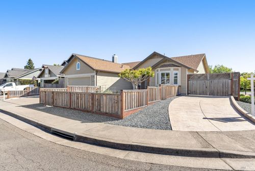 1602 Flanigan Way, Petaluma, CA, 94954-6668 | Card Image