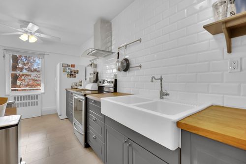 unit-2f-80 Cartright St, Bridgeport, CT, 06604-2028 | Card Image