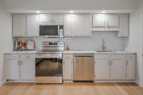 732 Grandview Dr, Springfield, OH, 45503-1354 | Card Image