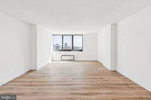 apt-35g-1420 Locust St, PHILADELPHIA, PA, 19102-4222 | Card Image