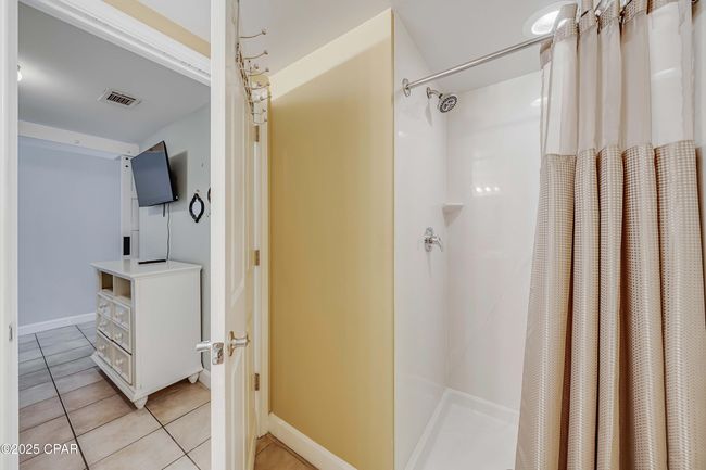UNIT-1125 - 9900 S Thomas Dr, Condo with 1 bedrooms, 2 bathrooms and null parking in Panama City Beach FL | Image 16