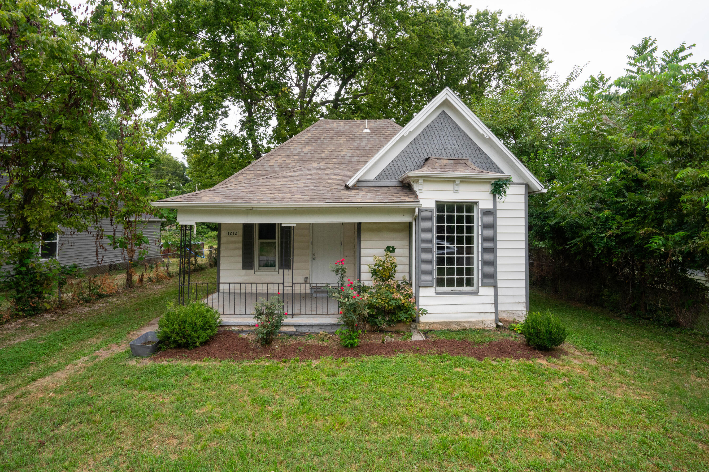 Webster St, Springfield, MO 65802