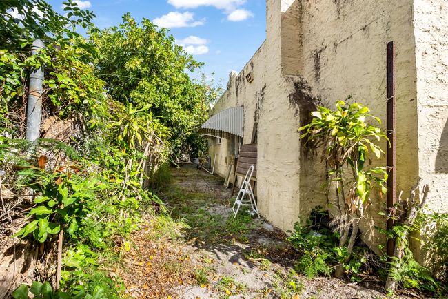 631 30 Th St, House other with 3 bedrooms, 2 bathrooms and null parking in West Palm Beach FL | Image 27
