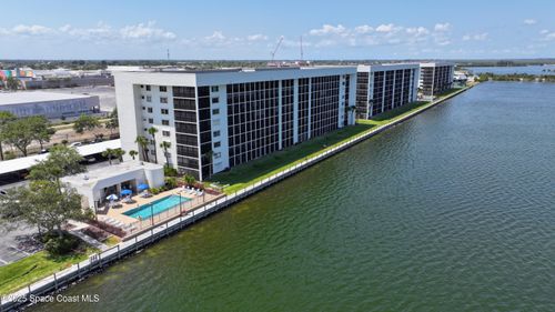 106-300 S Sykes Creek Pkwy, Merritt Island, FL, 32952-3313 | Card Image