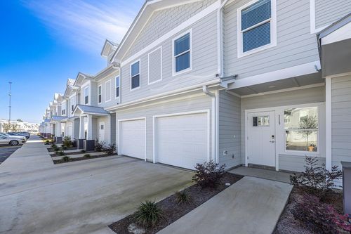 218 Date Palm Ln, Freeport, FL, 32439-3727 | Card Image