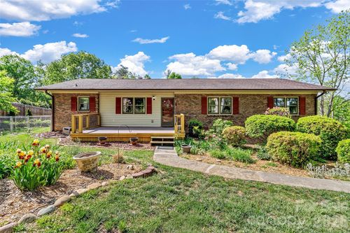 38 Chadwick Wade Dr, Asheville, NC, 28804-9715 | Card Image