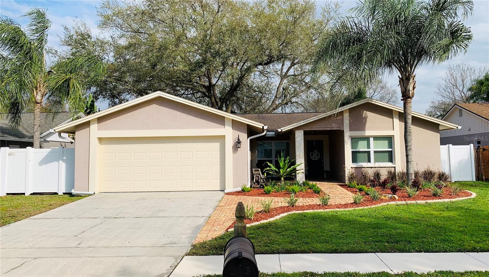 15707 Country Lake Drive, For Sale in Tampa Zoocasa