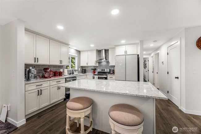 24028 6 Th Pl W, House other with 4 bedrooms, 4 bathrooms and 2 parking in Bothell WA | Image 14
