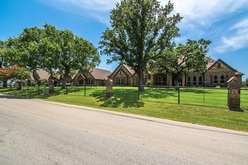 189 Hlavek Rd, Decatur, TX, 76234-8023 | Card Image