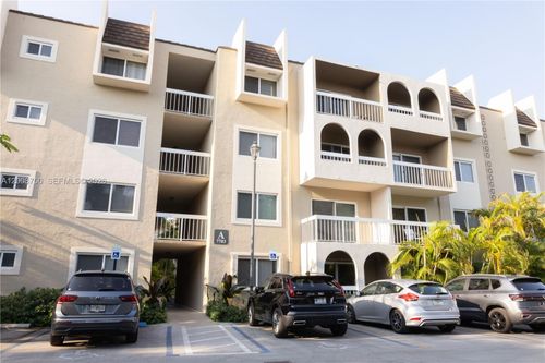 406-7703 Camino Real, Miami, FL, 33143-7127 | Card Image