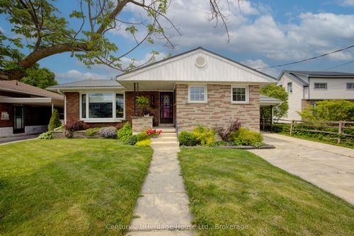 376 Lambton St W, Durham, ON, N0G1R0 | Card Image