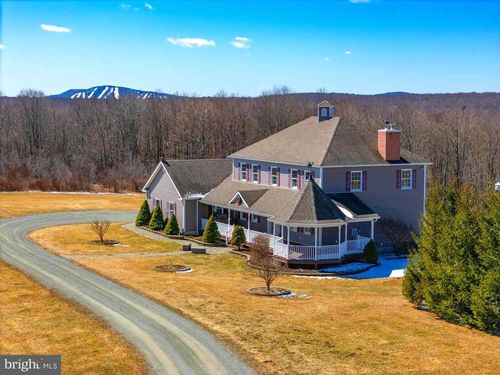 1405 Ball Pond Rd, THOMPSON, PA, 18465-9753 | Card Image