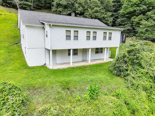 3634 Pine Creek Rd, Swords Creek, VA, 24649 | Card Image