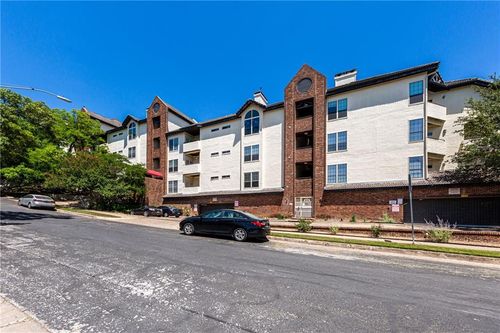 209-3001 Cedar St, Austin, TX, 78705-2945 | Card Image