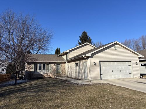 981 Bluehill Avenue, Fond Du Lac, WI, 54935 | Card Image