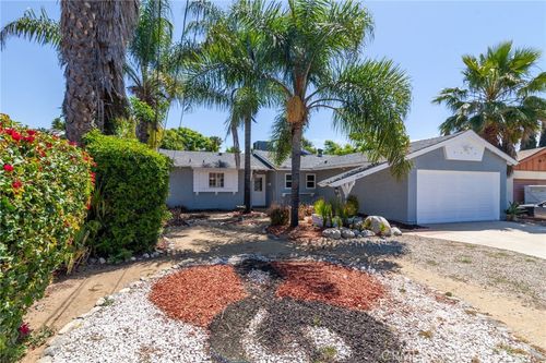 12124 Buckeye Ave, Sylmar, CA, 91342-5240 | Card Image