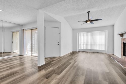 78-6701 Sands Point Dr, Houston, TX, 77074-3747 | Card Image