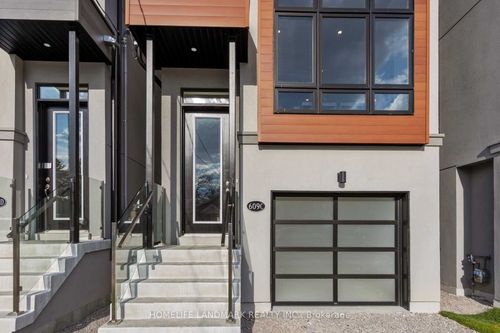 609c Harvie Ave, Toronto, ON, M6E4M3 | Card Image