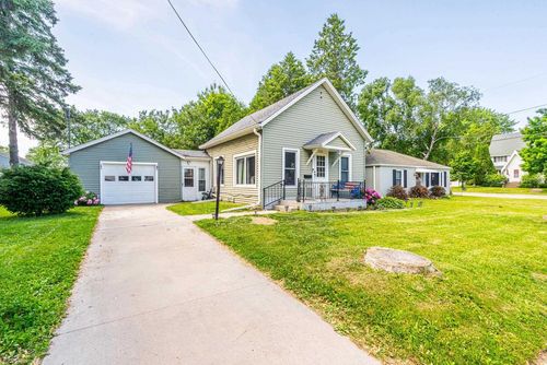 1329 Central Street, OSHKOSH, WI, 54901 | Card Image