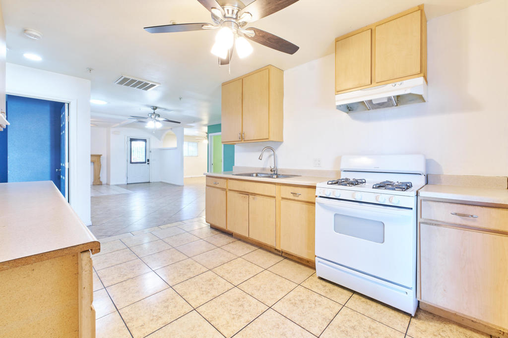 Residential Lease in Coachella 3