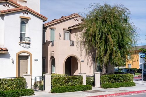 11497 Toscana Cir, Stanton, CA, 90680-3390 | Card Image