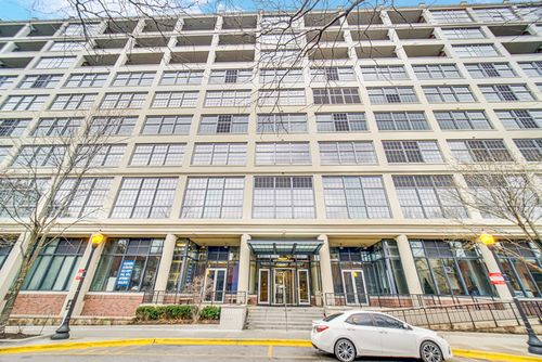 780-900 N Kingsbury St, Chicago, IL, 60610-7436 | Card Image