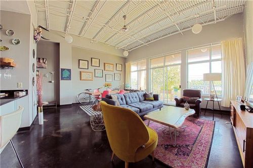 6094-2401 E 6th St, Austin, TX, 78702-3969 | Card Image