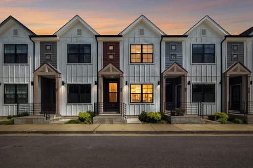 d8-41 High St W, Clarksville, TN, 37040 | Card Image