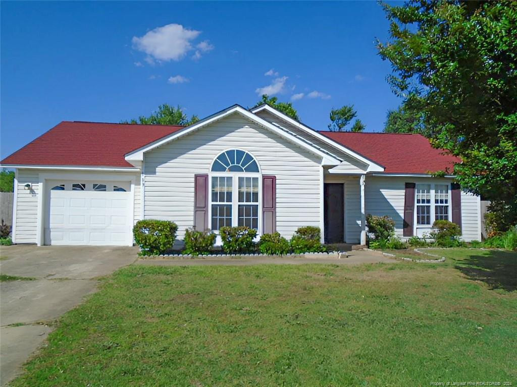 Mix Trail Ln, Raeford, NC 28376