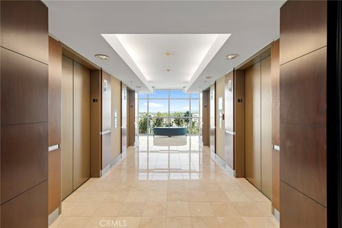 13700 Marina Pointe Dr, Marina del Rey, CA, 90292-9256 | Card Image