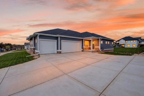 1120 Quinn Dr, Waunakee, WI, 53597-2504 | Card Image
