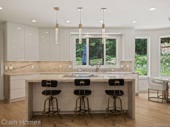 15-web-or-mls-P2255864.jpg | Image 14