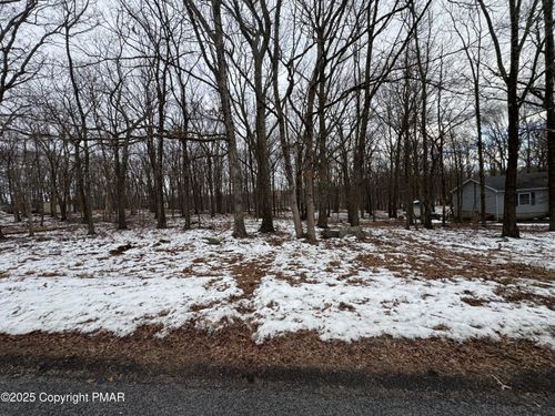 39 Bluebird Ln, Bushkill, PA, 18324 | Card Image