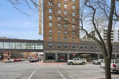 ste-1005-400 Walnut St, Des Moines, IA, 50309-2400 | Card Image