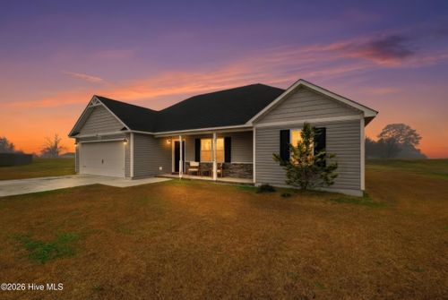 216 Trophy Ridge Dr, Richlands, NC, 28574-8490 | Card Image