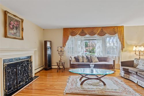 915 School Dr, North Baldwin, NY, 11510-1125 | Card Image